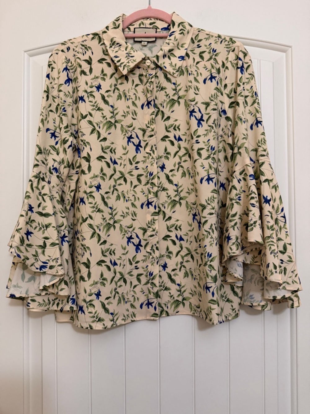 Tuckernuck Women's Norah Bell Sleeve Blouse Ivory Fuchsia Floral Size L